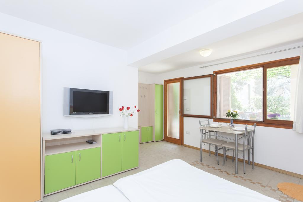 Apartments Kump Ровинь Экстерьер фото
